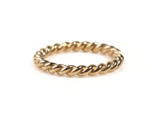 Unity Twist Ring