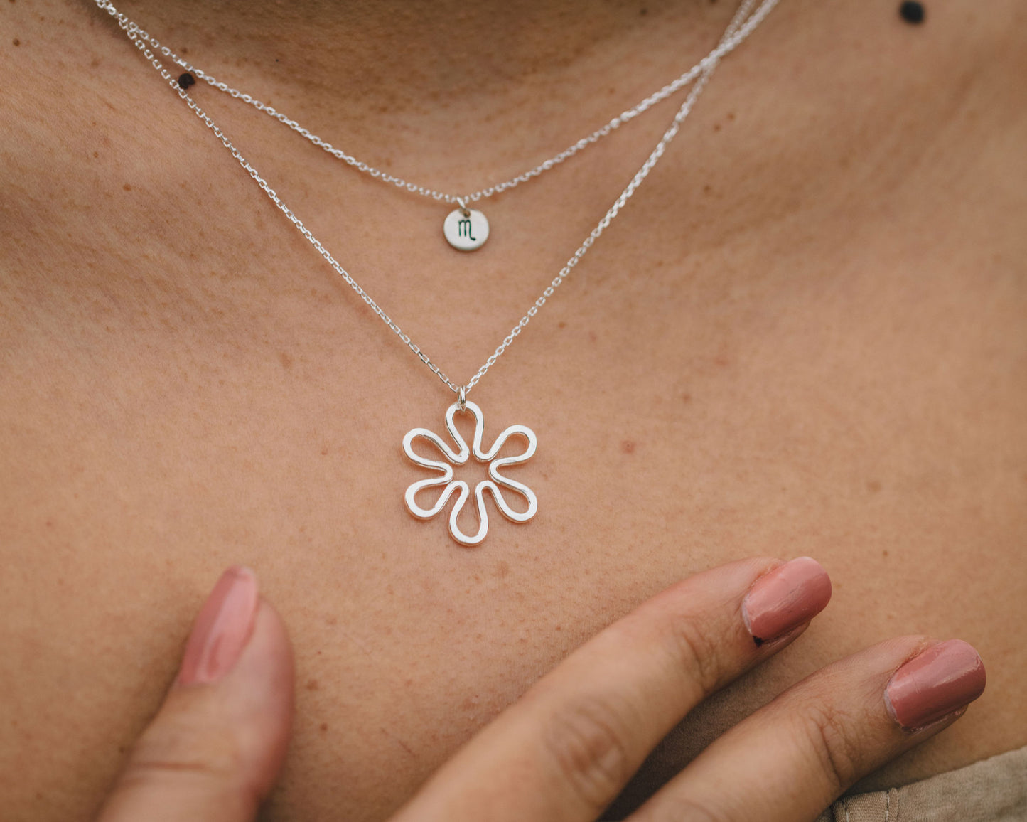 The Daisy Flower Necklace