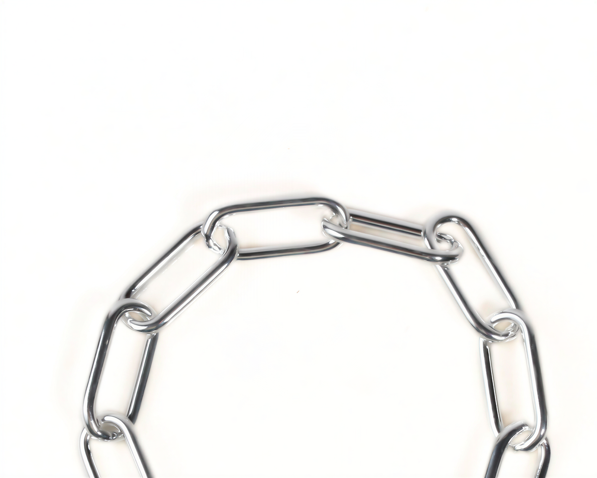 A silver-colored metal chain with interlocking links forming a circular pattern.