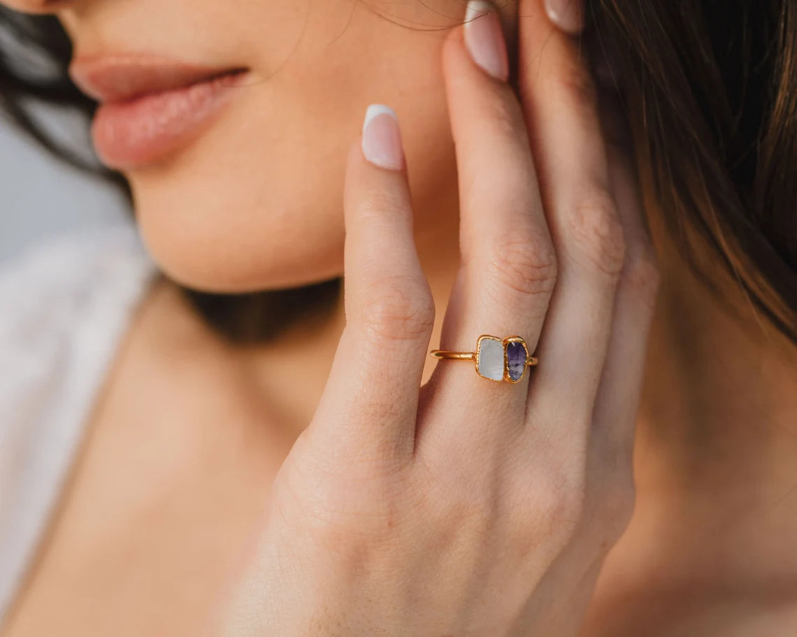 Family birthstone best sale rings canada